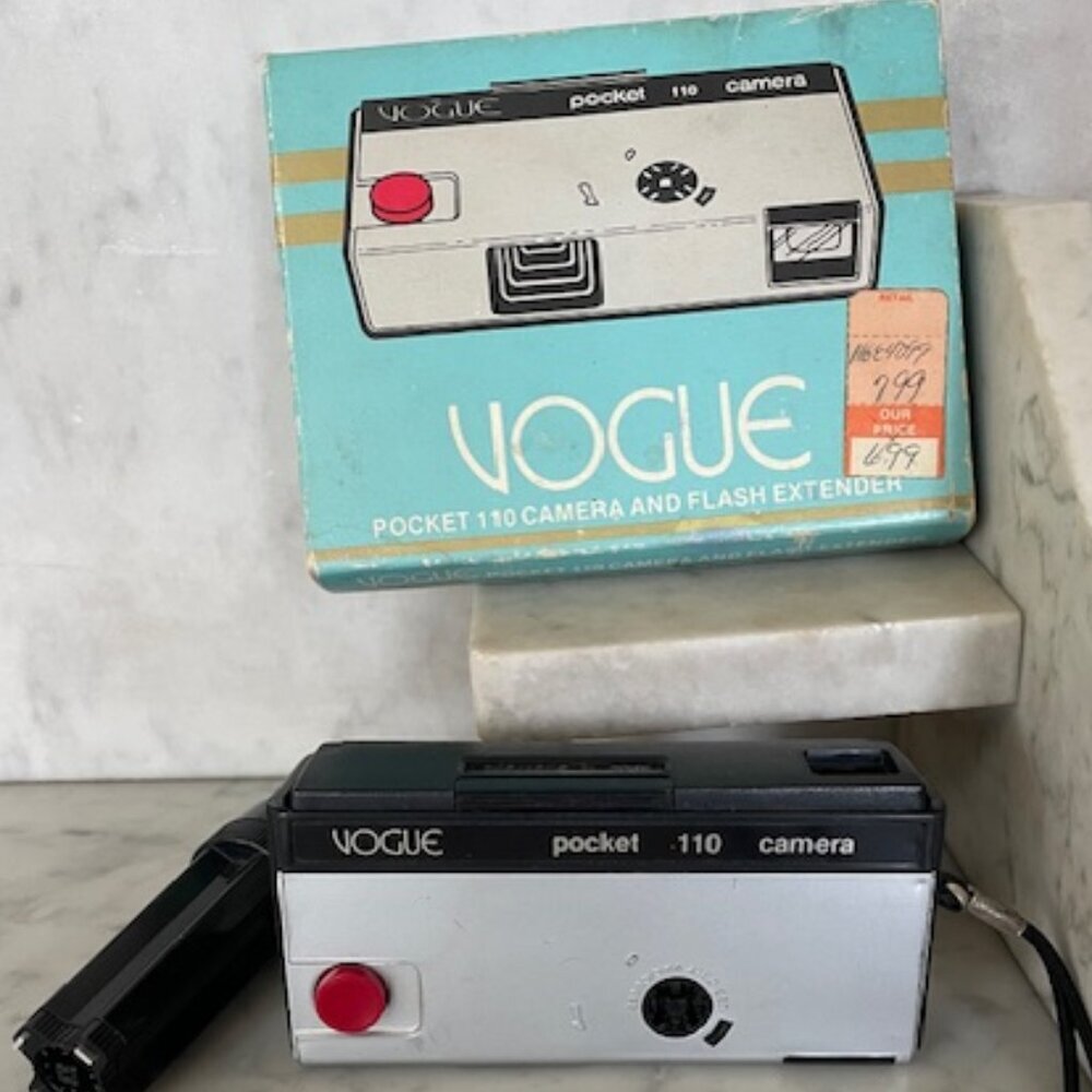 VOGUE 110 Film Camera Vintage In Orginal Box - Picture 2 of 15